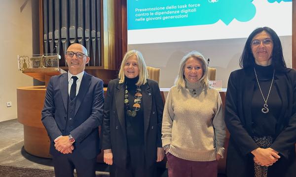 Dipendenze digitali a scuola: presentato a Firenze il Master del DSS con il sostegno di Fondazione CR Firenze.